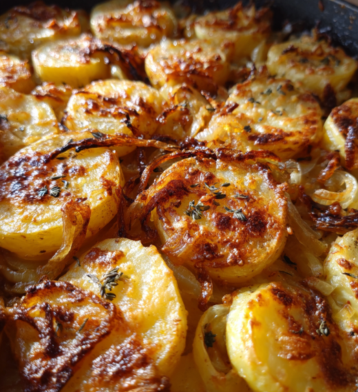 French Onion Soup Potatoes (roasted potato slices with caramelized onions) - detail 1